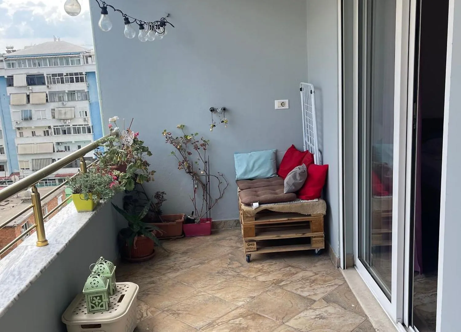 Urban Escape Apartment Τίρανα