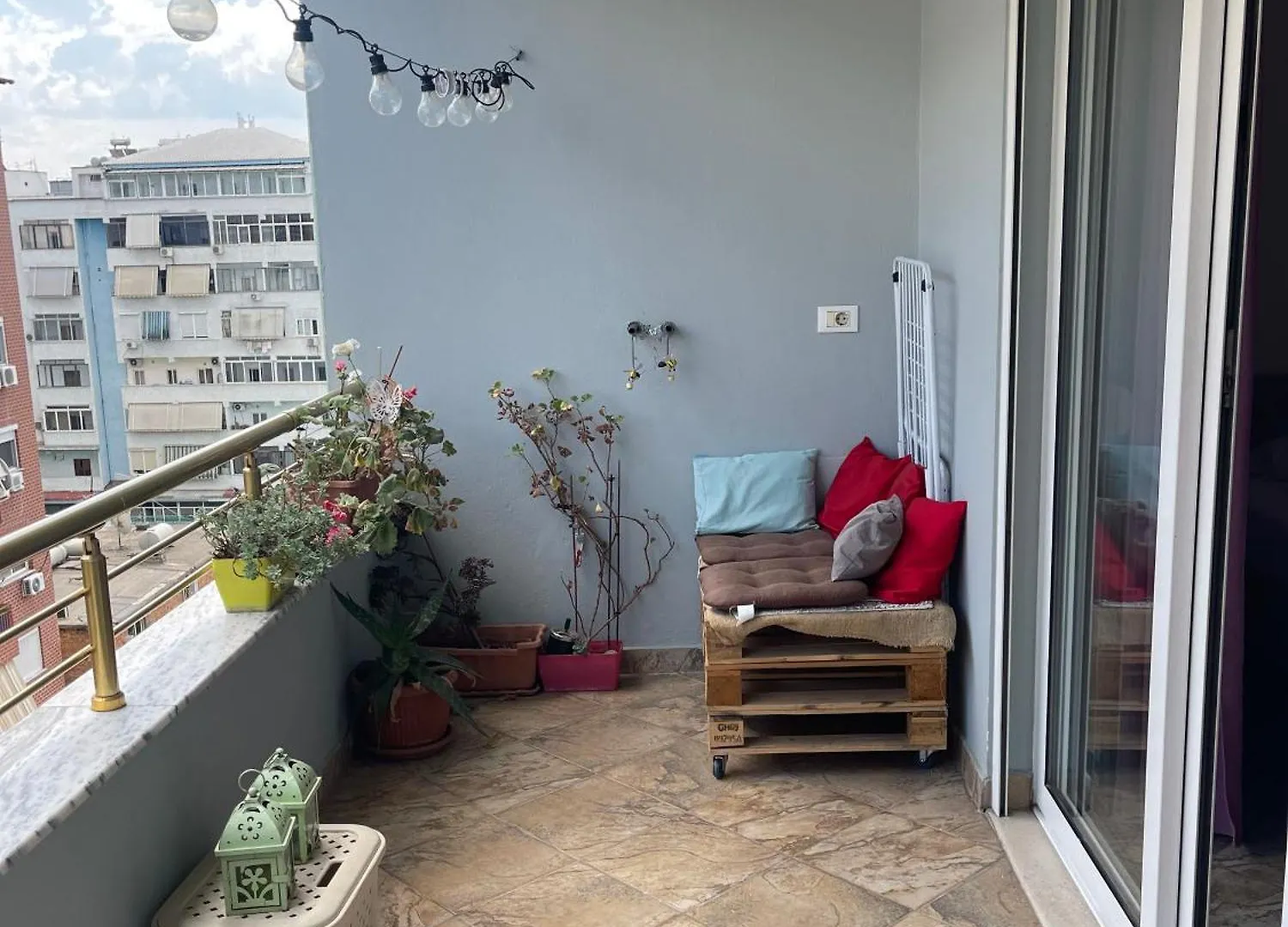 Urban Escape Apartment Τίρανα